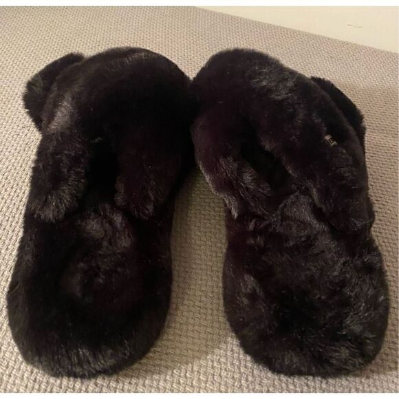 HUNTER BLACK FAUX FUR FLATFORM SLIDES - Picture 8 of 10